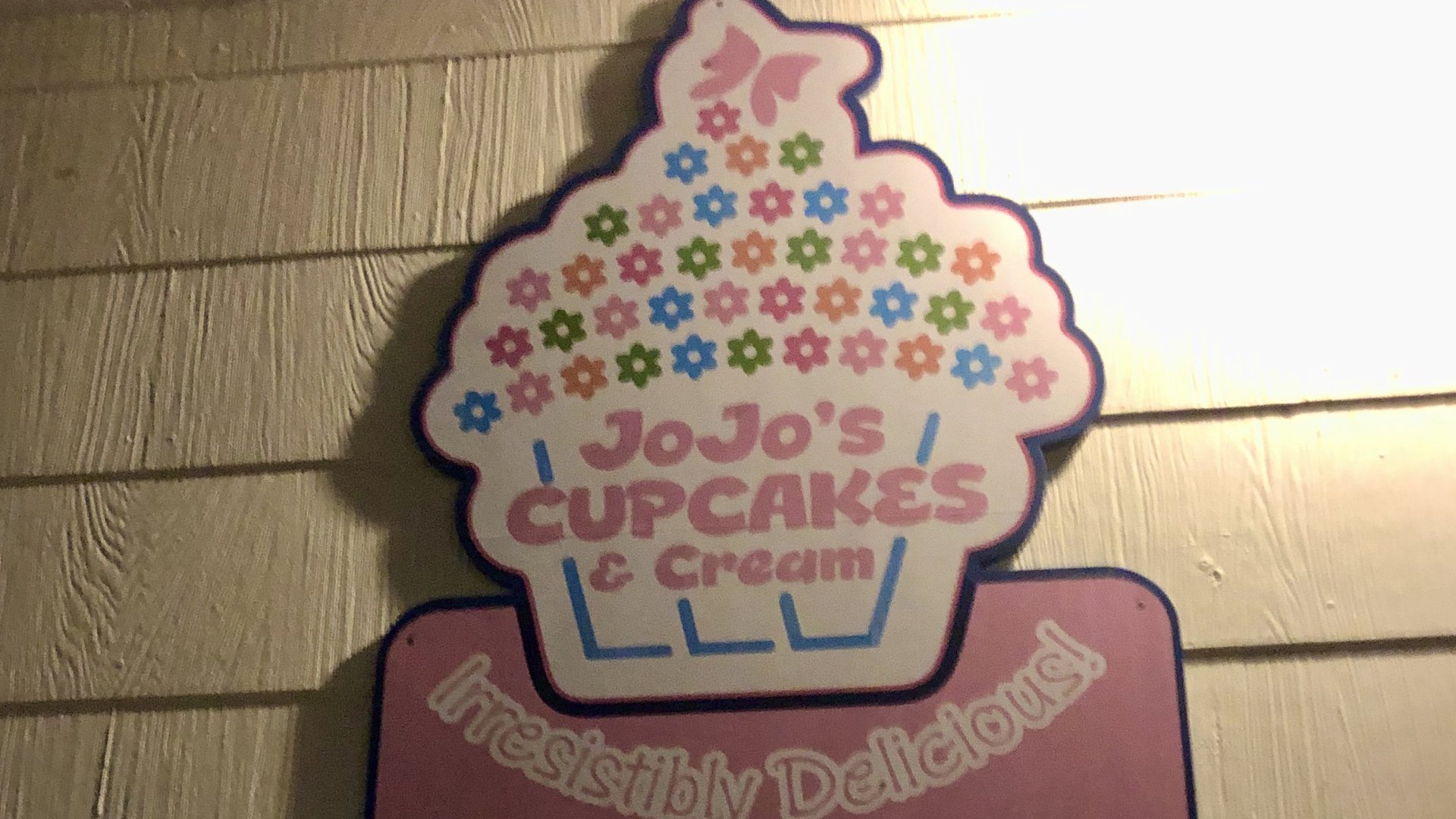 Happyly Jojo’s Cupcakes and Cream