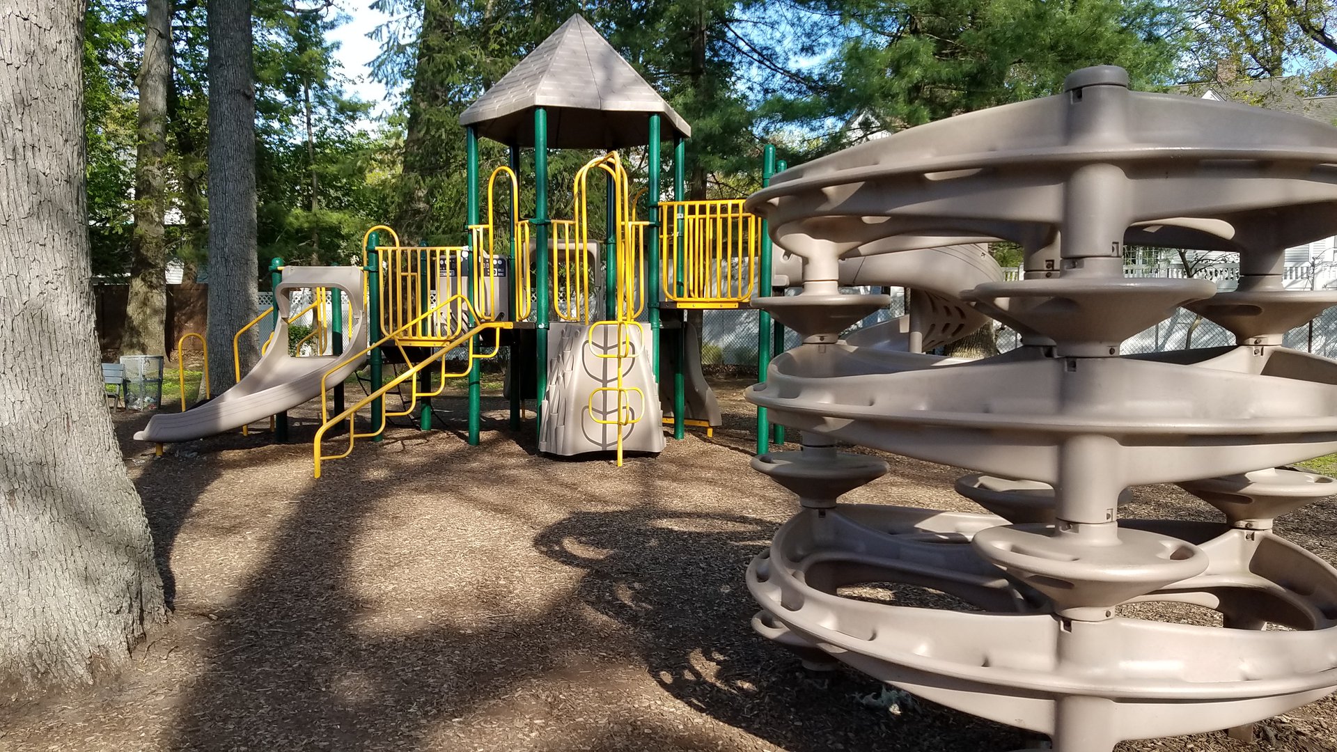 Happyly Essex Park/Chestnut Street Playground