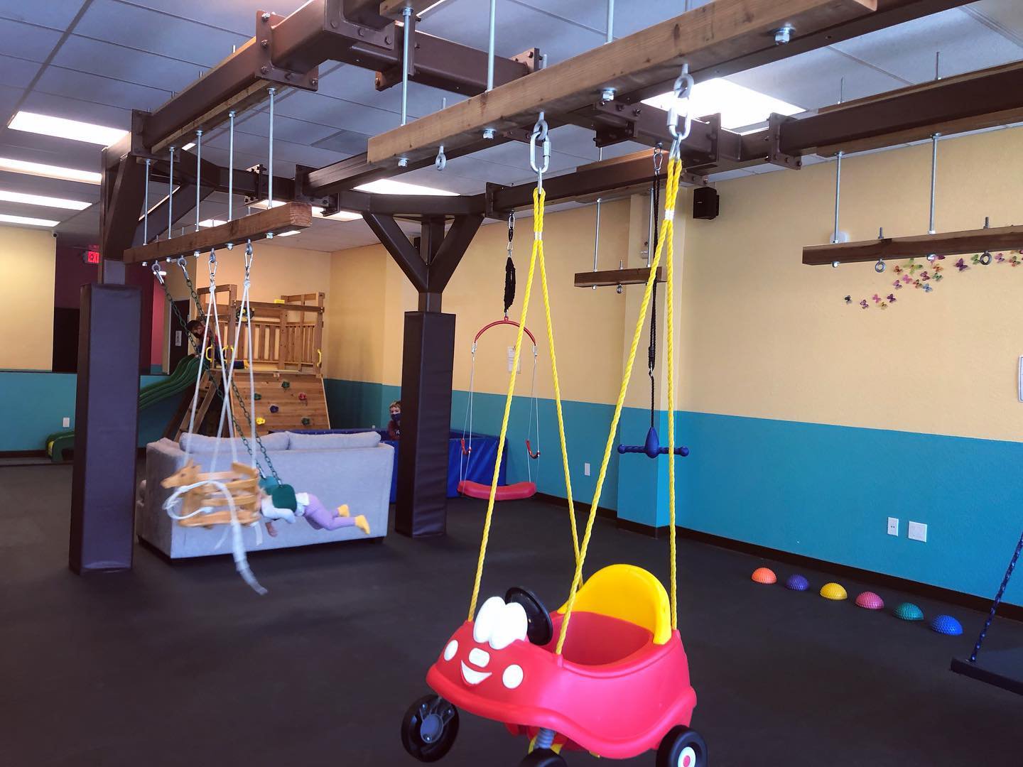 Happyly: Swings and Wings Indoor Playground