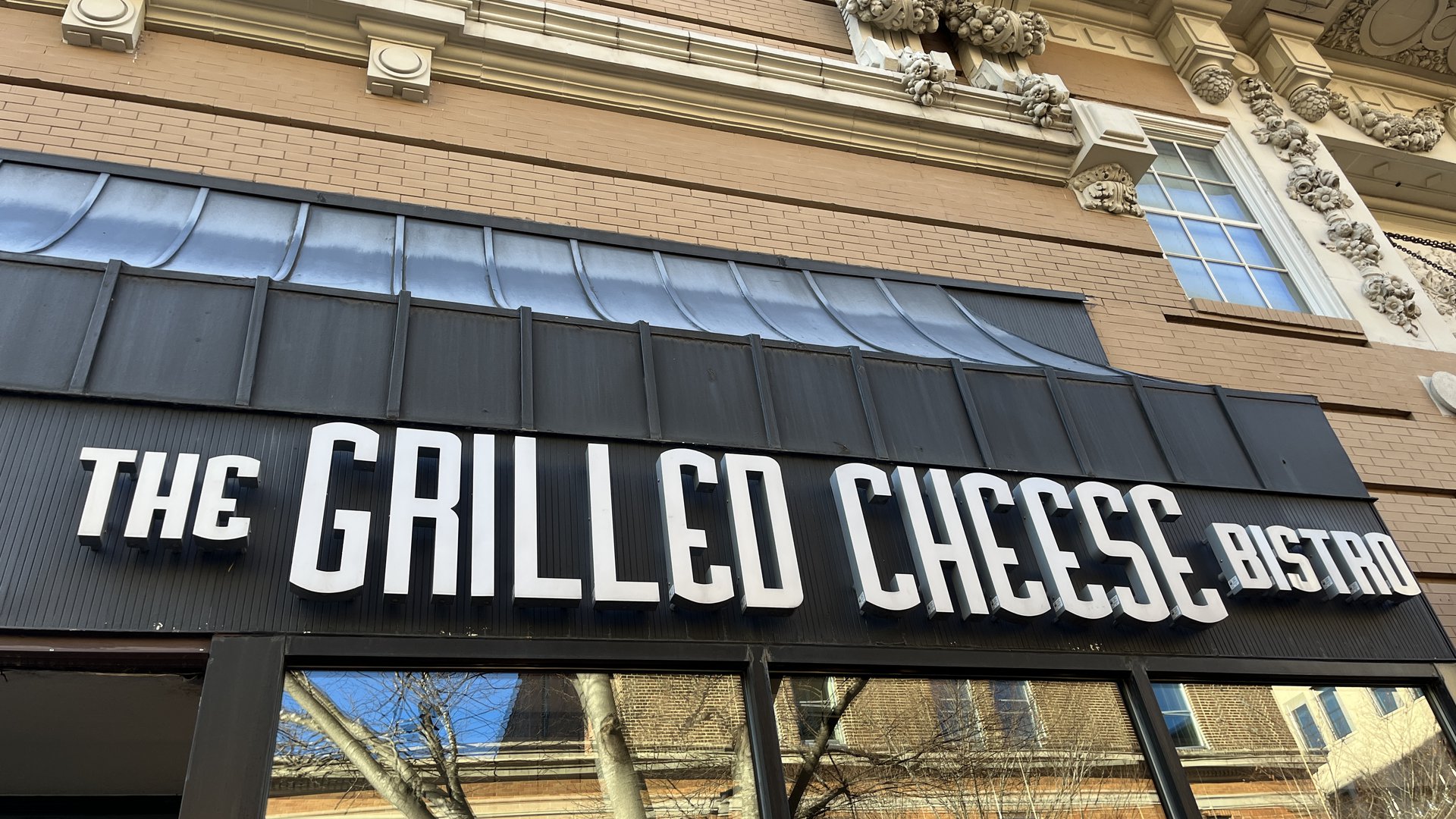 Happyly The Grilled Cheese Bistro