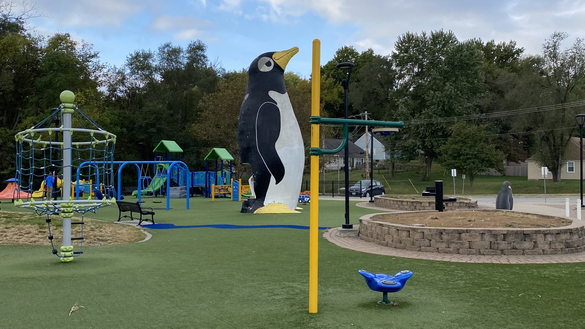 Happyly Penguin Park and Playground