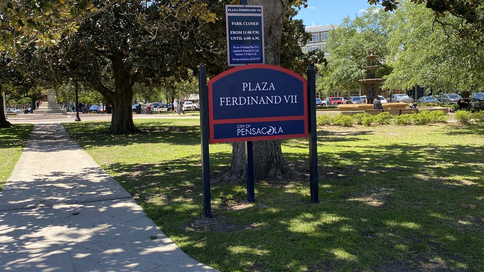 Happyly Plaza Ferdinand VII