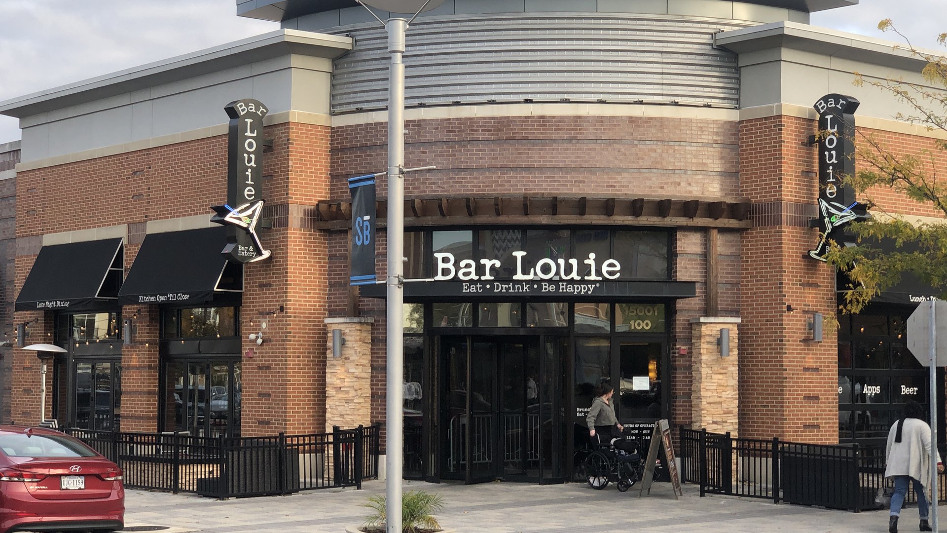Happyly Bar Louie Stonebridge