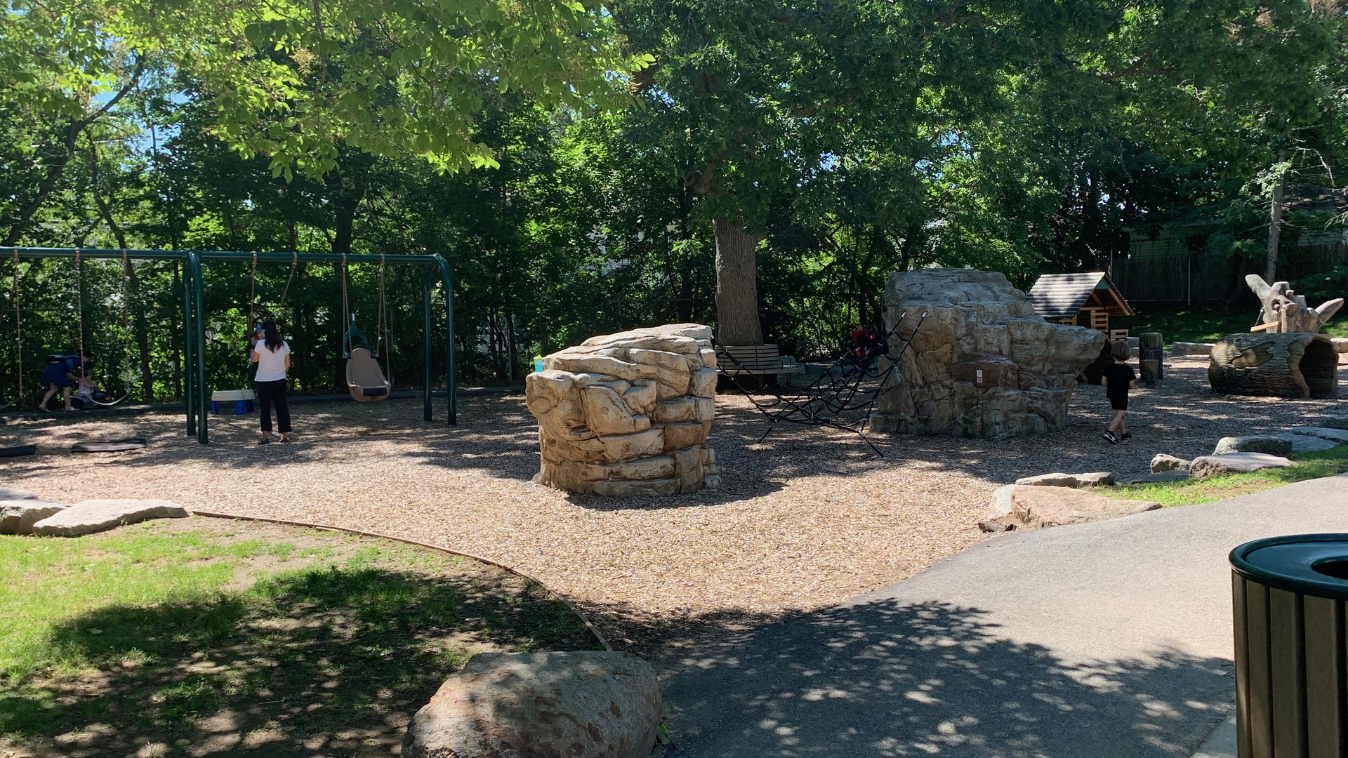 Happyly: Hibbert Playground