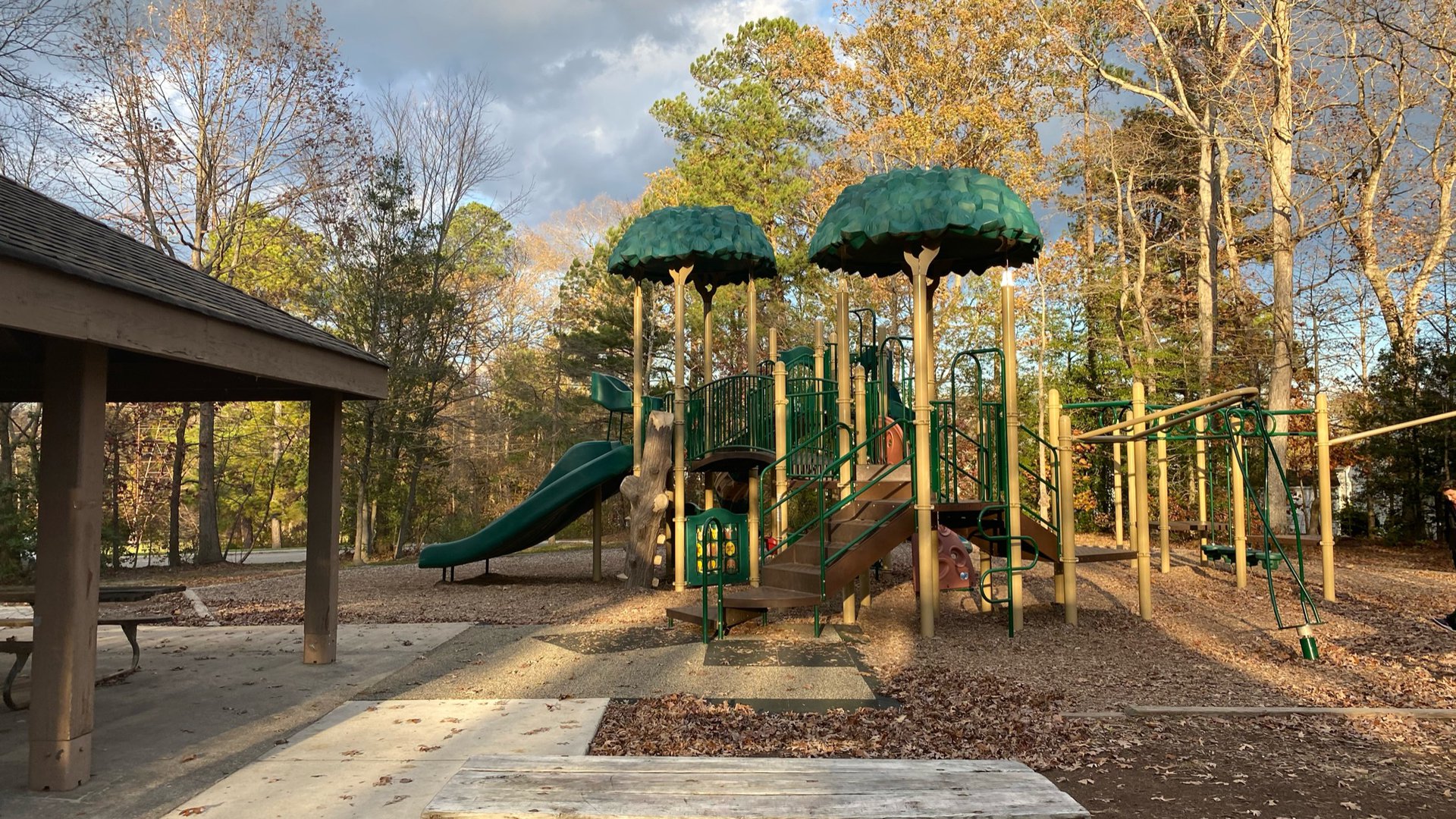 Happyly: Crump Park And Playground