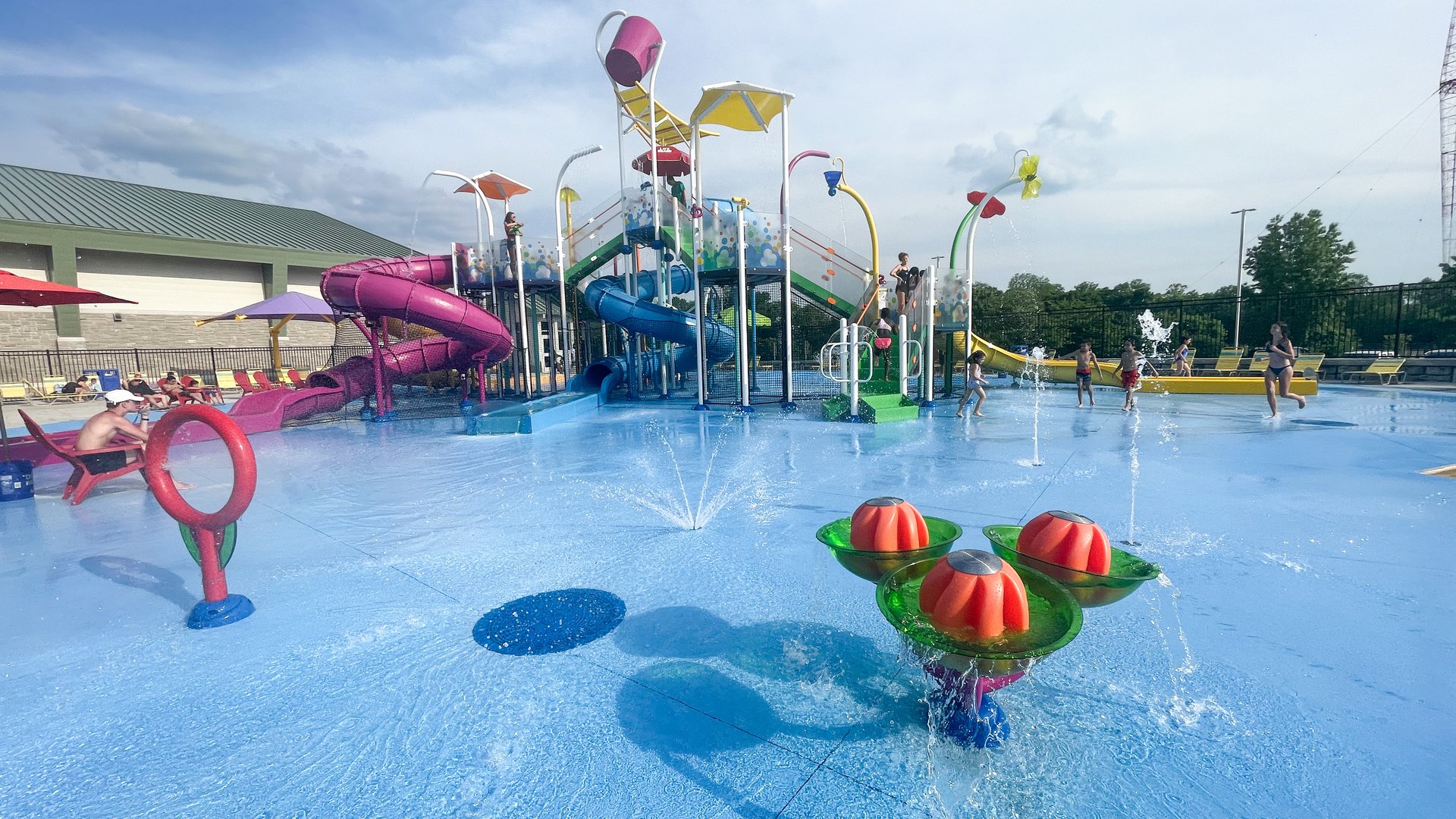 Happyly: Brentwood Splash Park