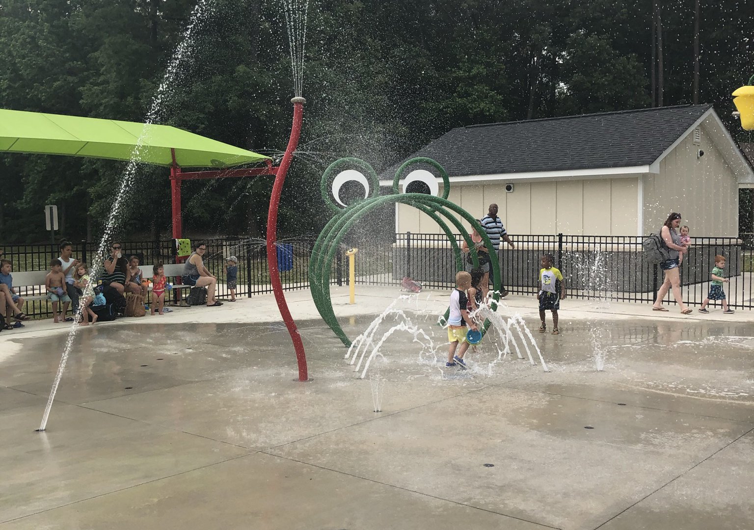 Happyly Dunncroft Castle Point Park Splash Pad