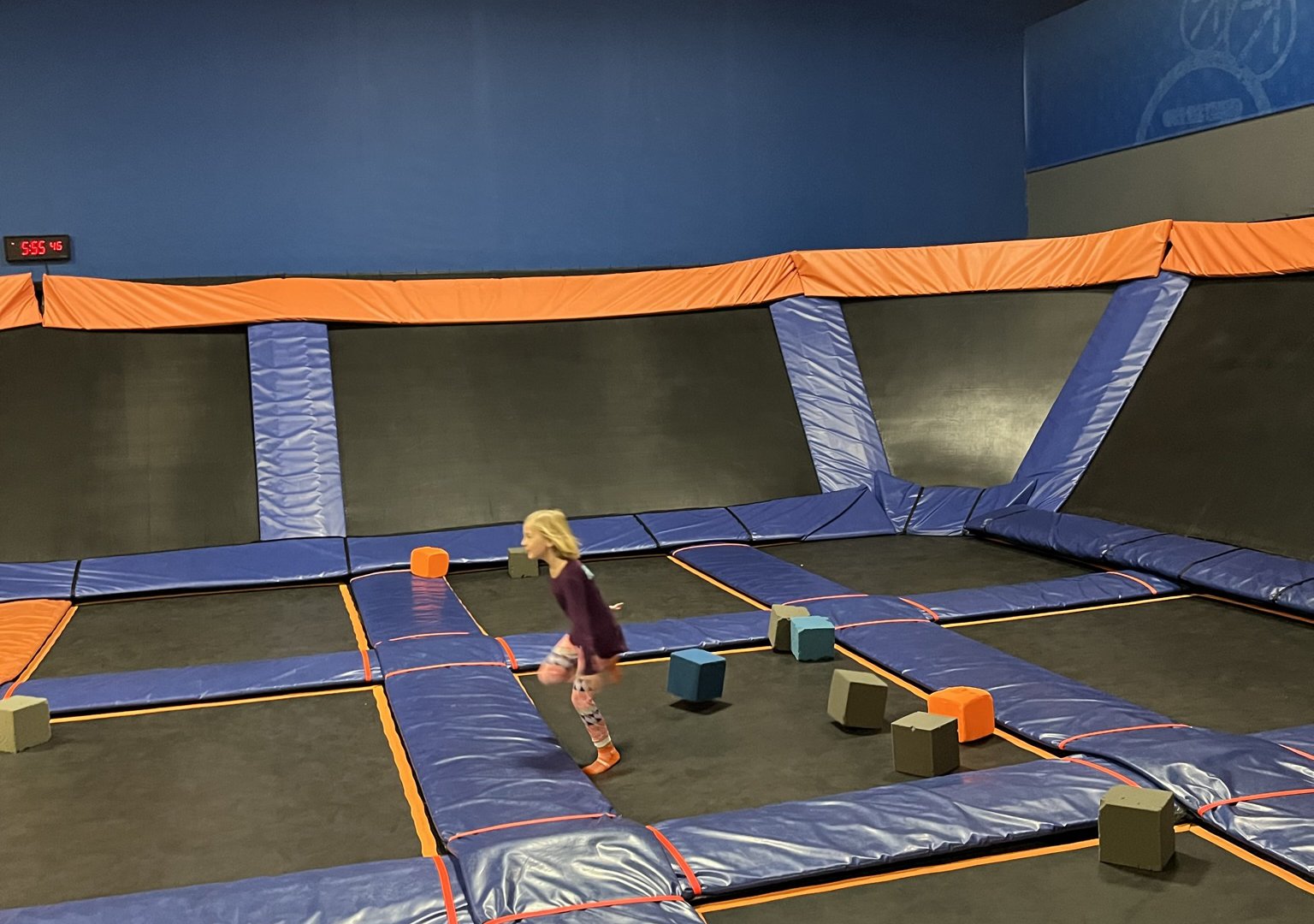 Happyly Skyzone Trampoline Park
