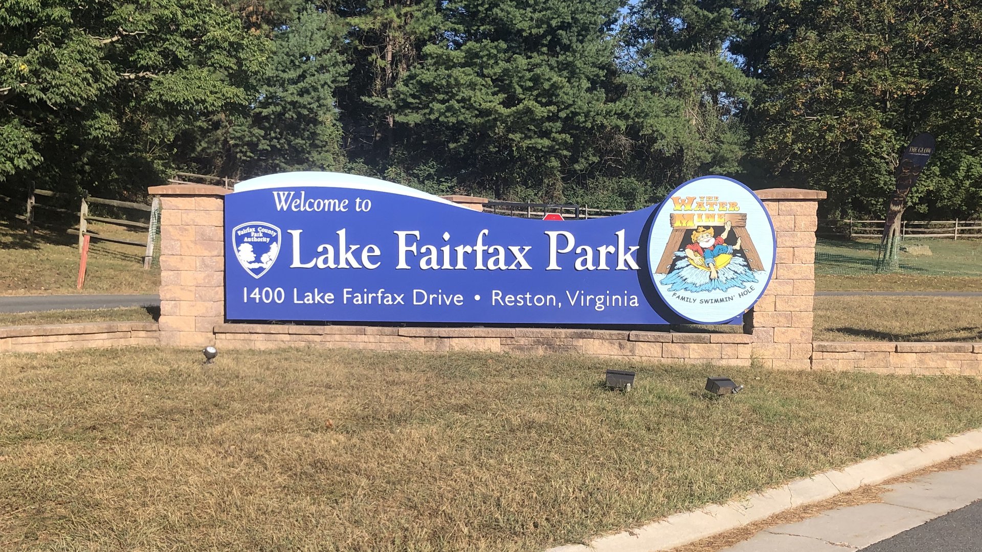 Happyly Lake Fairfax Park 4619