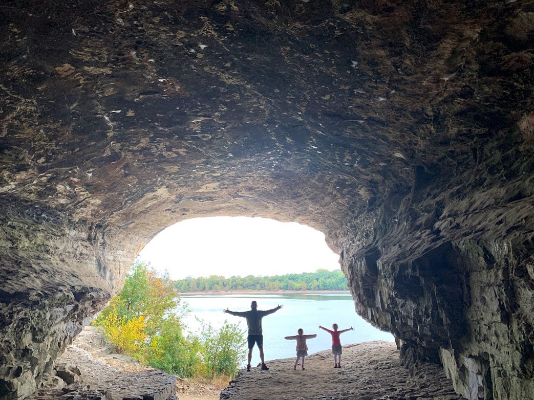 Happyly Cave In The Rock State Park   IMG 4514 .1920x1080 Q85 Crop 