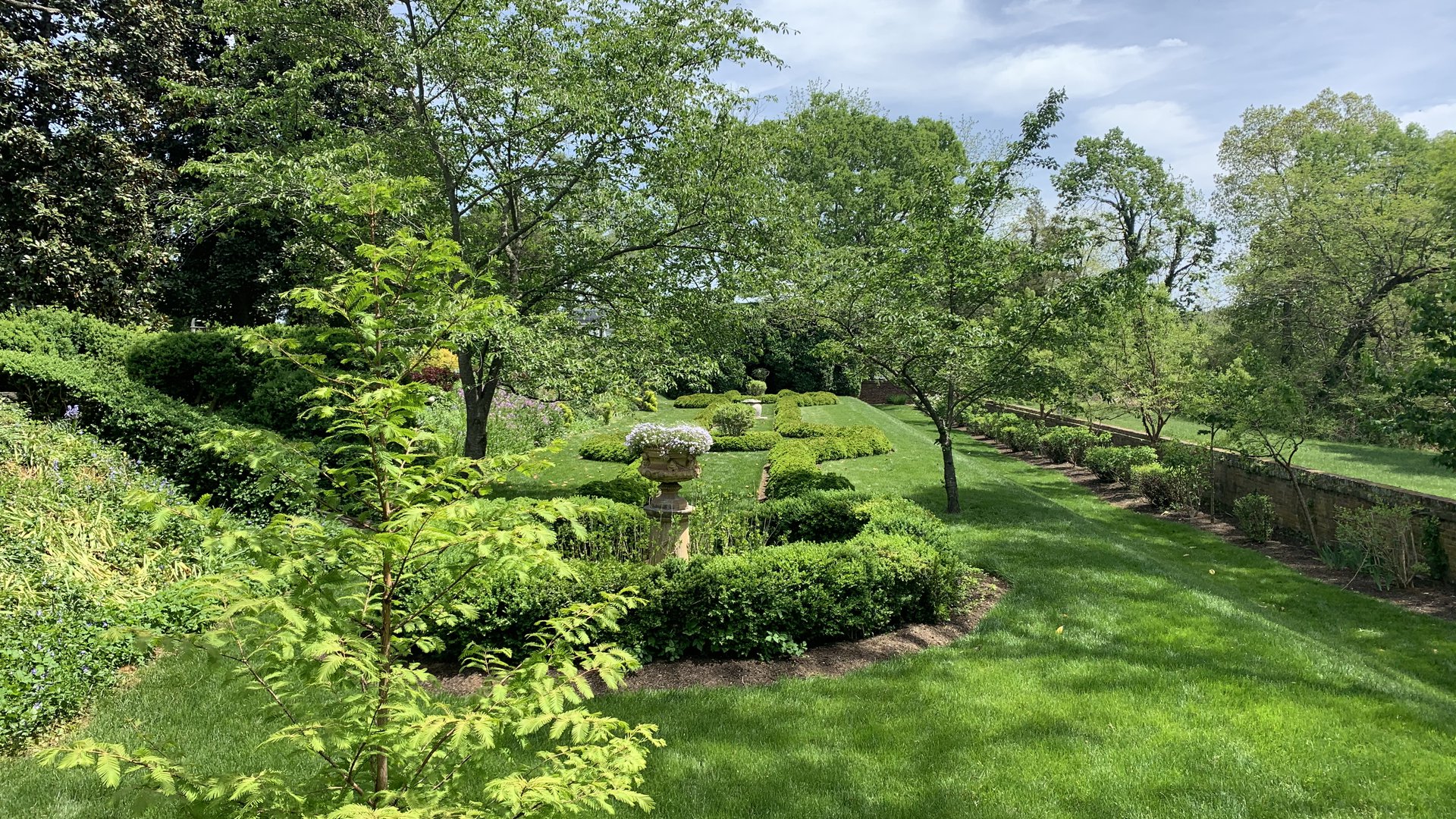 Happyly Oatlands Historic House and Gardens