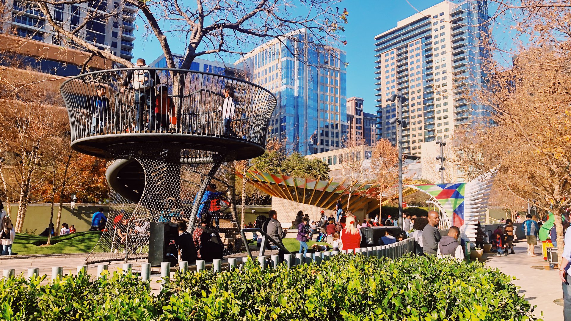 Happyly Klyde Warren Park Dallas