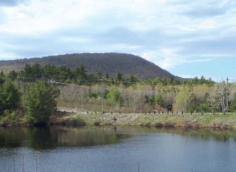 Happyly Moses' Mountain