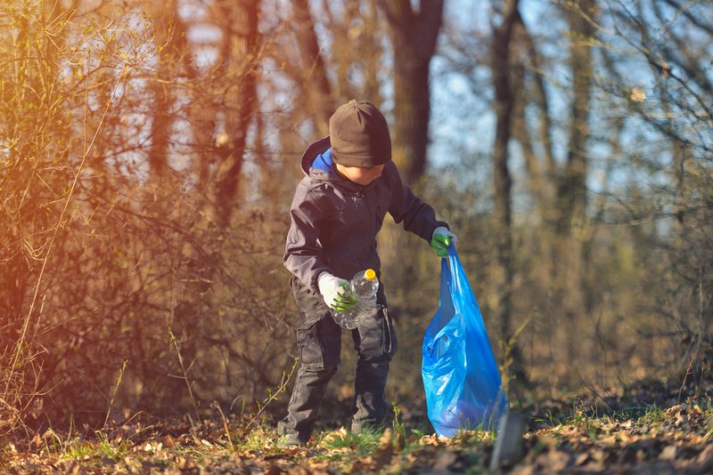 clean up trash with kids